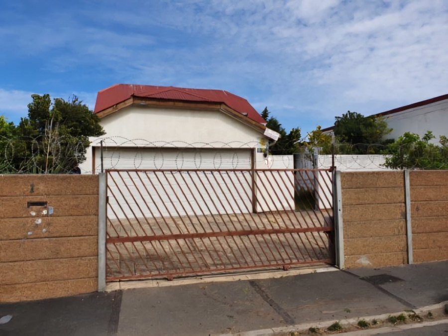 4 Bedroom Property for Sale in Gordons Bay Village Western Cape